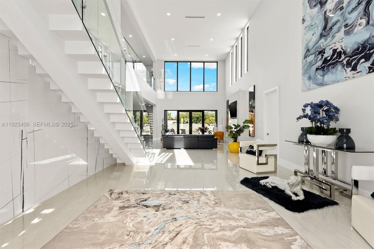 81 S Royal Poinciana Blvd, Miami Springs, FL 33166 Photo