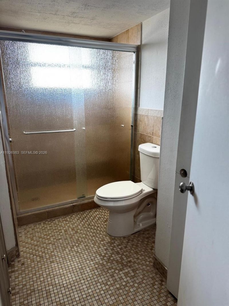 1770 NE 191st St, Unit 815-1, Miami, FL 33179 Photo