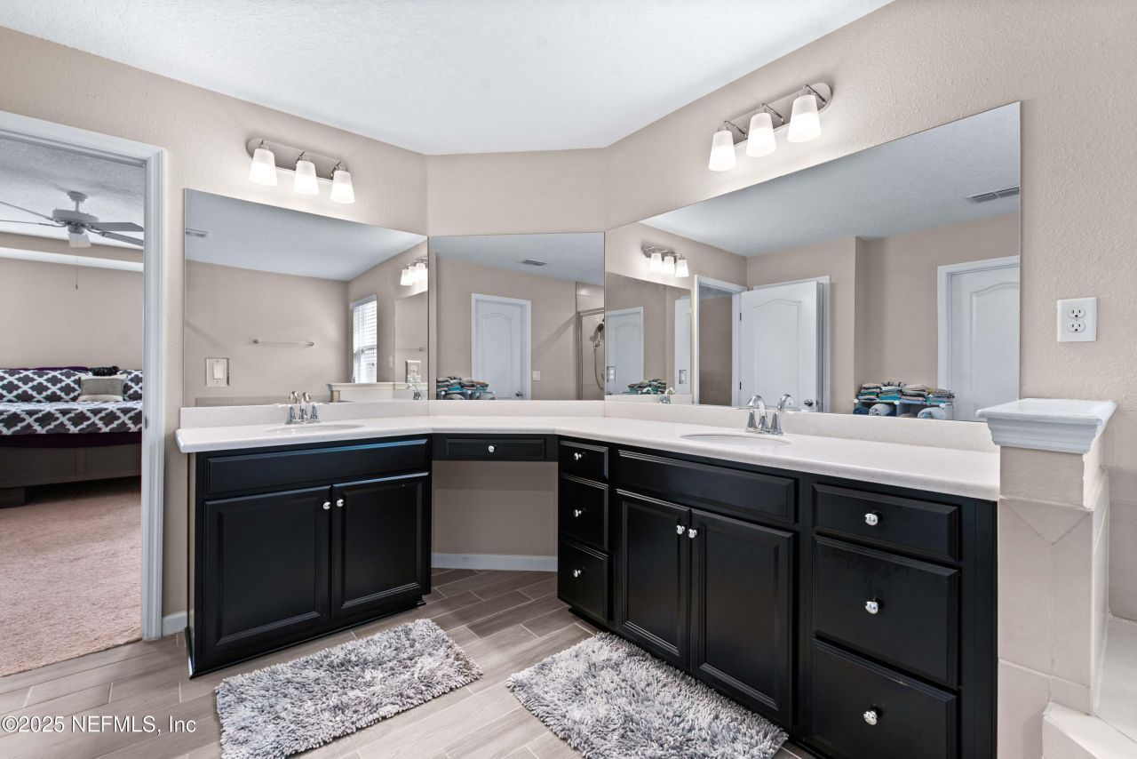 15815 Douglas Lake Drive, Jacksonville, FL 32218 Photo