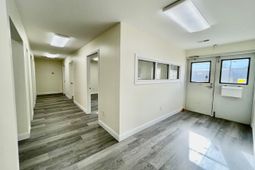 1434 Hawkins St. photo 4