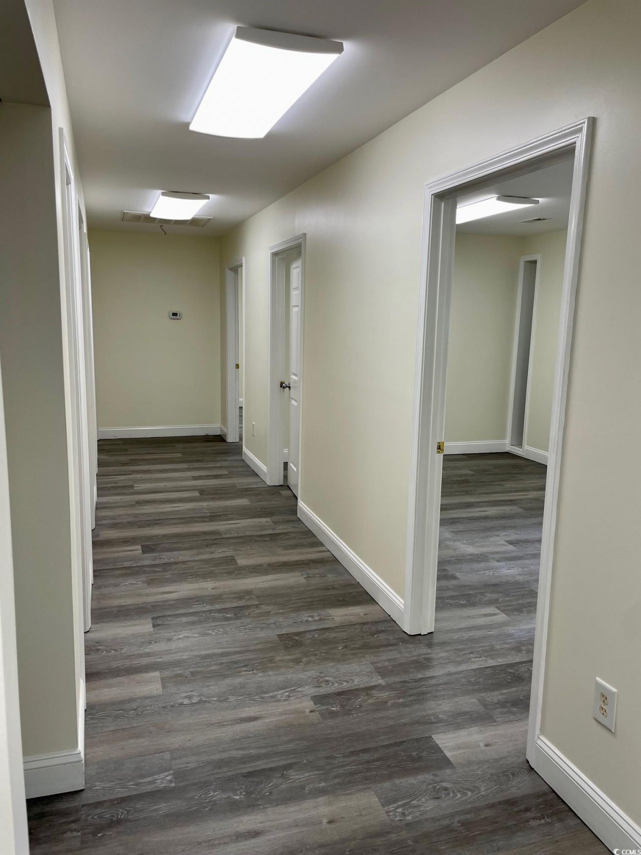 1434 Hawkins St. Photo 8