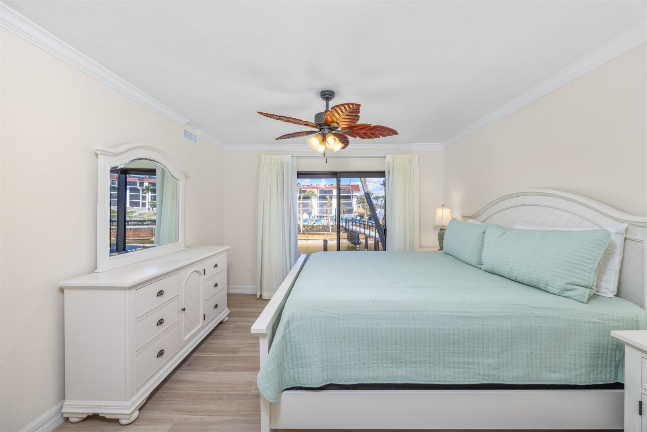 2445 W Gulf Dr, Unit 4E, Sanibel, FL 33957 Photo