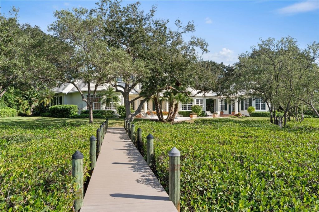 101 Oyster Cut, Vero Beach, FL 32963 Photo