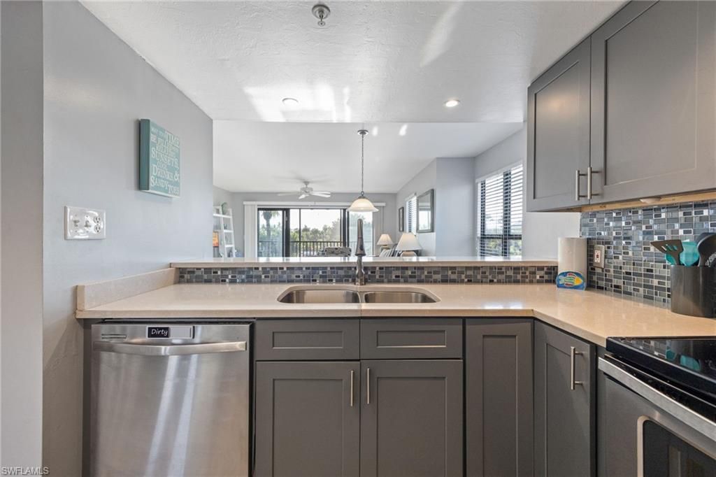 16750 Bocilla Palms Dr, Unit 70, Bokeelia, FL 33922 Photo