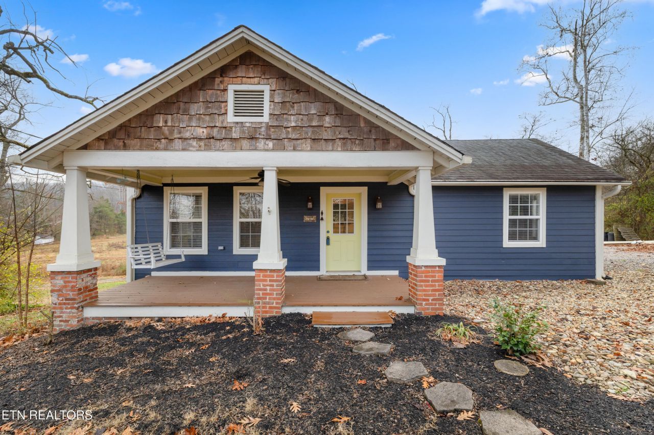 2520 W Beaver Creek Drive, Powell, TN 37849 Main Photo