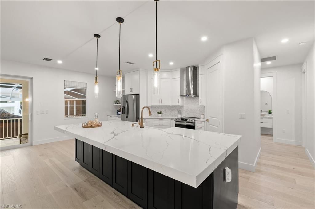 1794 Holiday Ln, Naples, FL 34104 Photo