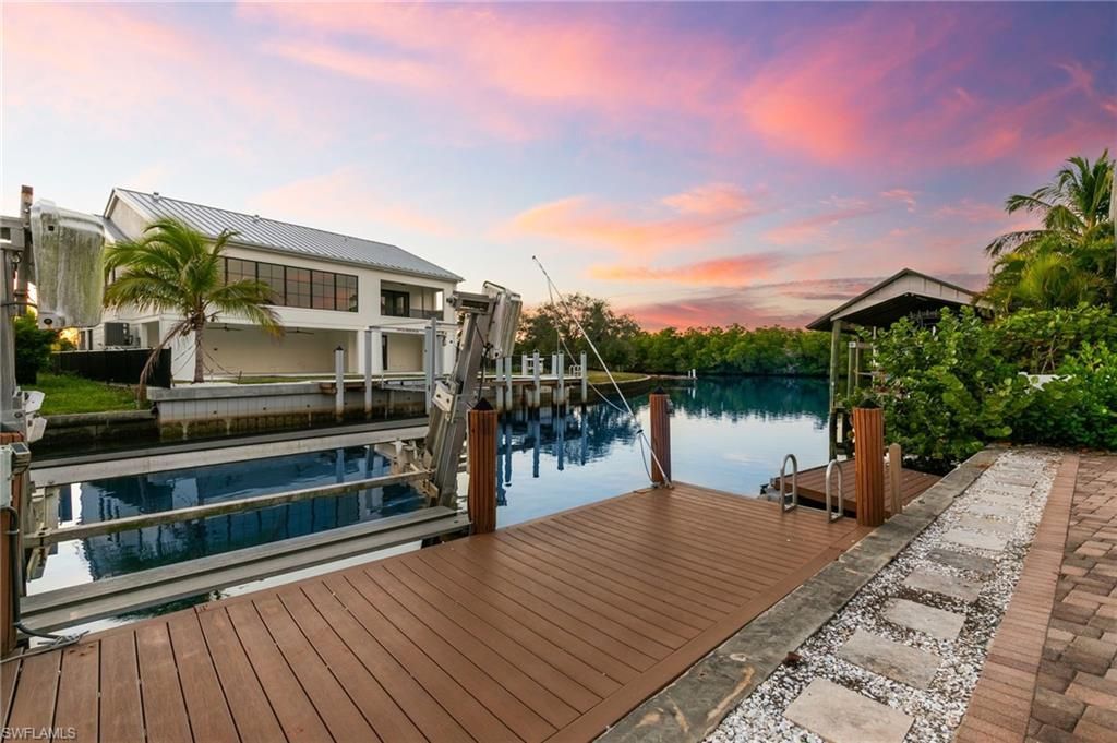 1794 Holiday Ln, Naples, FL 34104 Photo