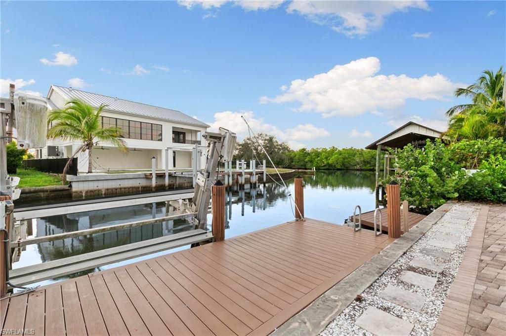 1794 Holiday Ln, Naples, FL 34104 Photo