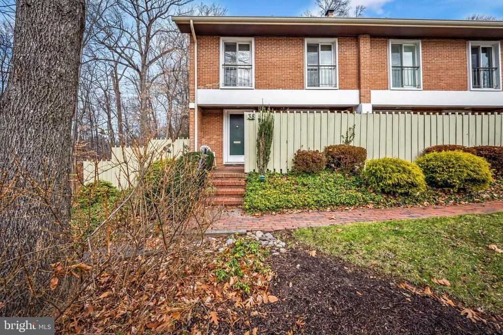38 Bouton Green Court, Baltimore, MD 21210 Main Photo
