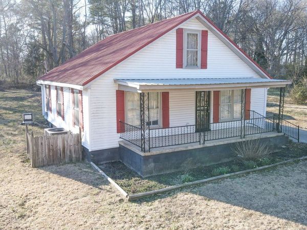 305 Phelps Street , Gleason, TN 38229