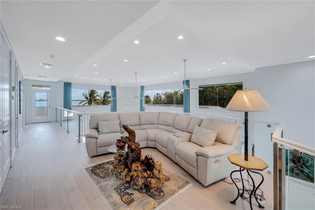 831 Caxambas Dr, Marco Island, FL 34145 Photo