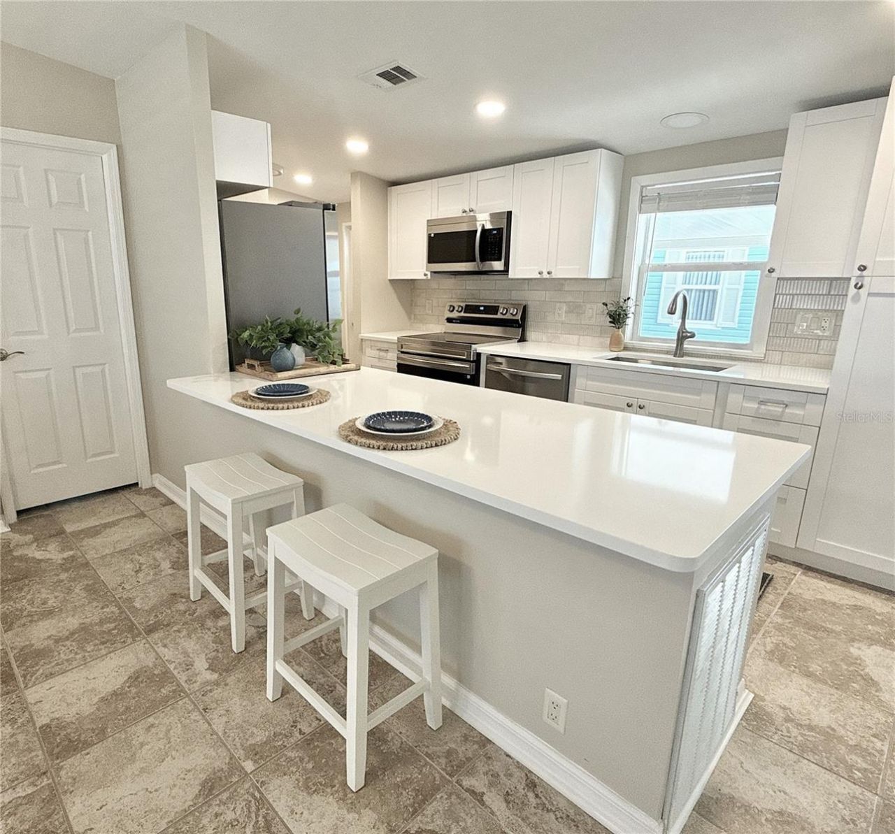 7107 Mount Essex Drive Ne, Unit 520, Saint Petersburg, FL 33702 Photo