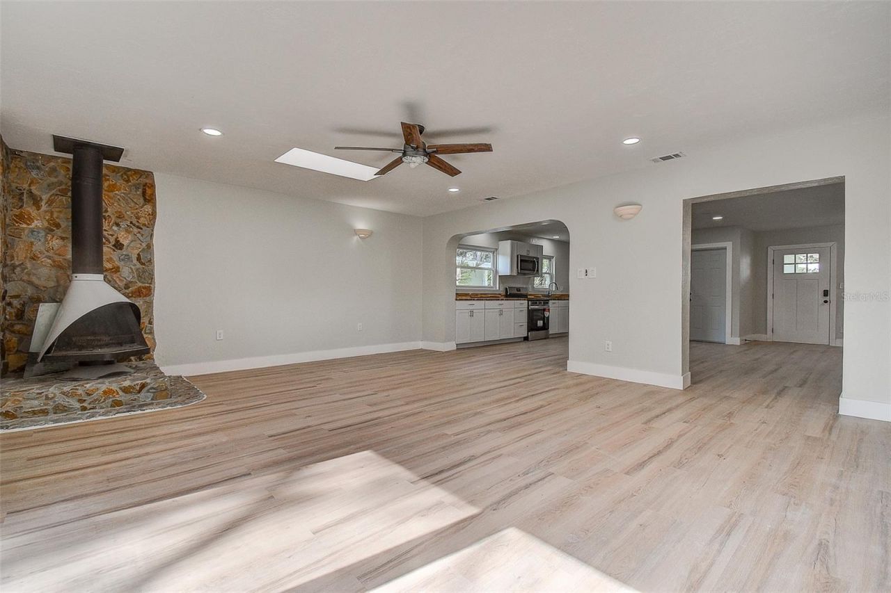 140 89th Avenue Ne, Saint Petersburg, FL 33702 Photo