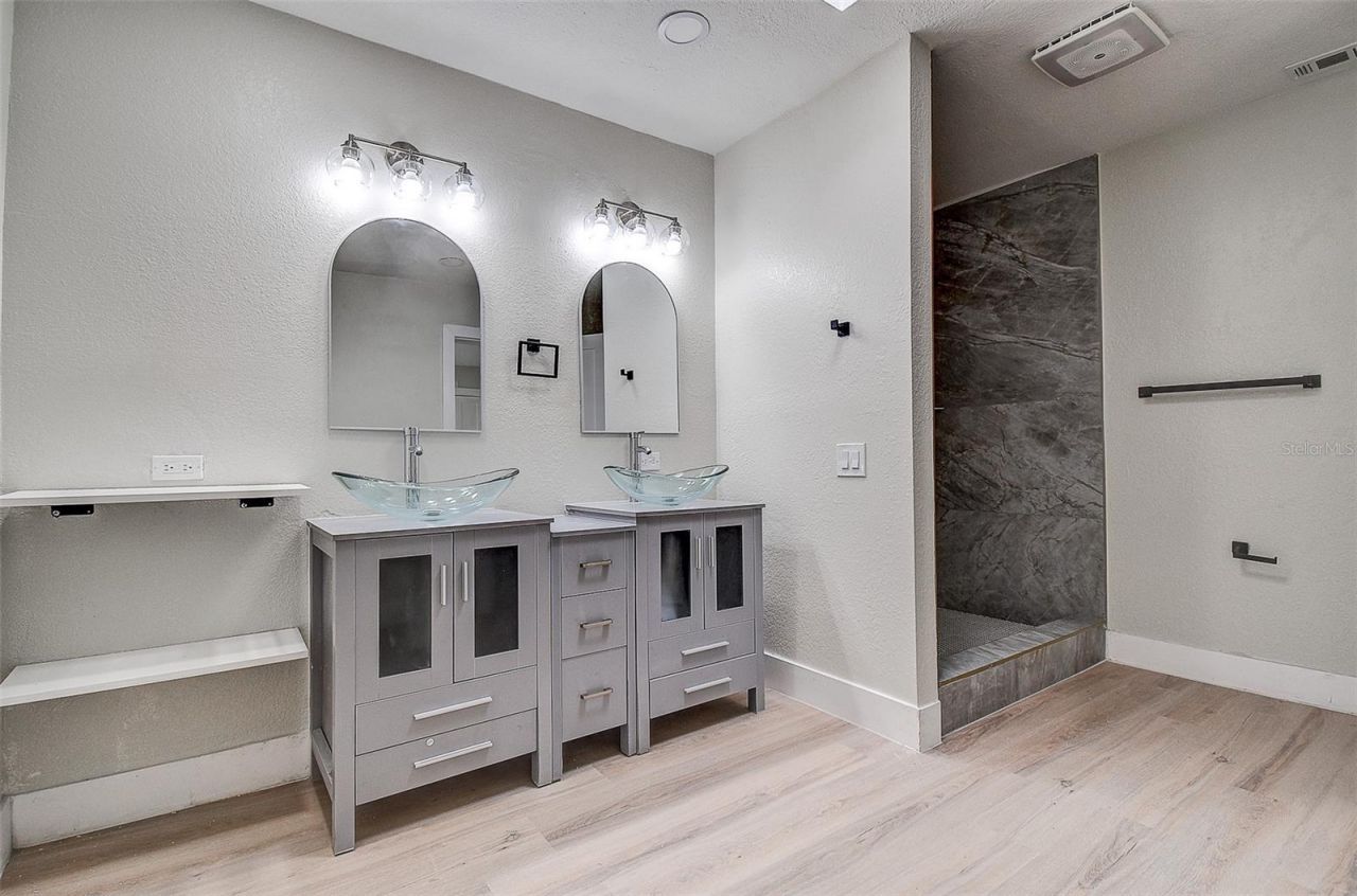 140 89th Avenue Ne, Saint Petersburg, FL 33702 Photo