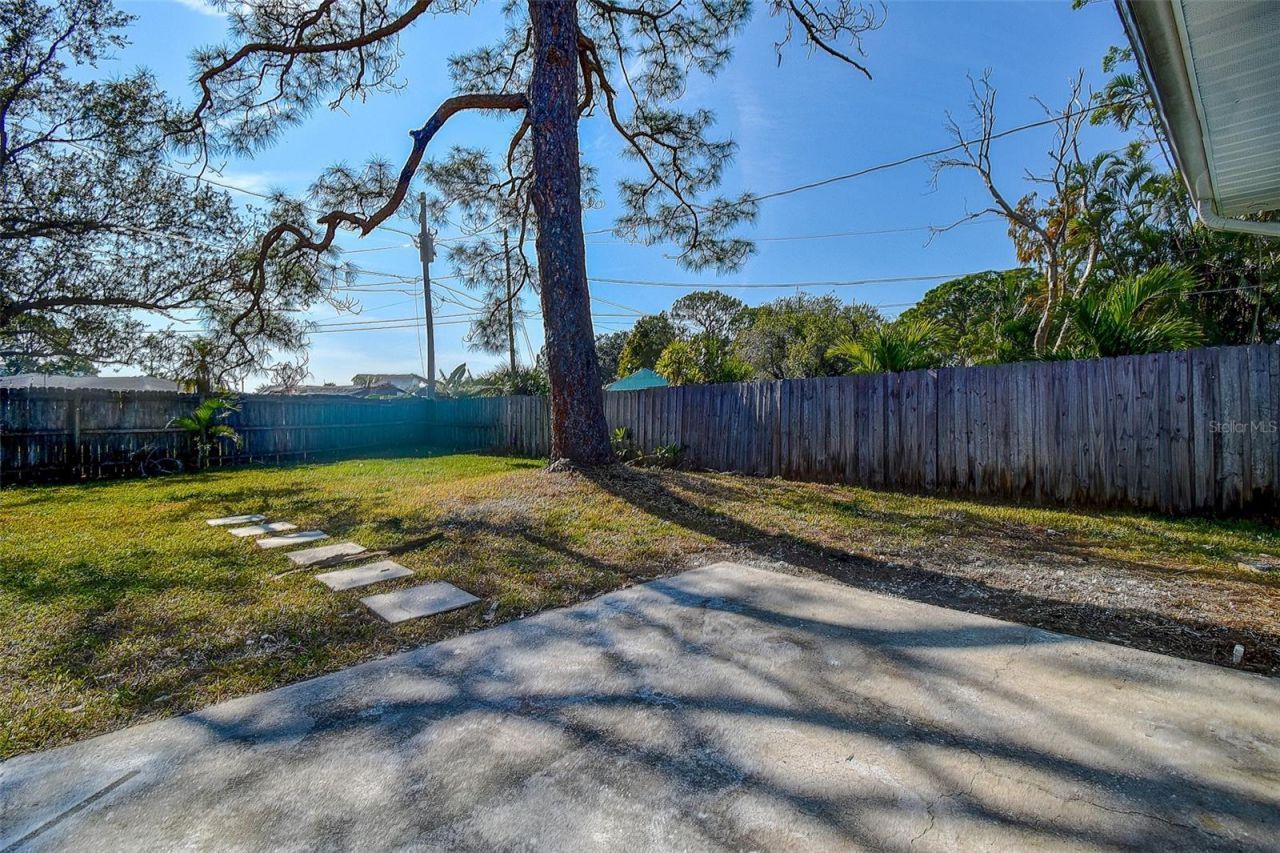 140 89th Avenue Ne, Saint Petersburg, FL 33702 Photo