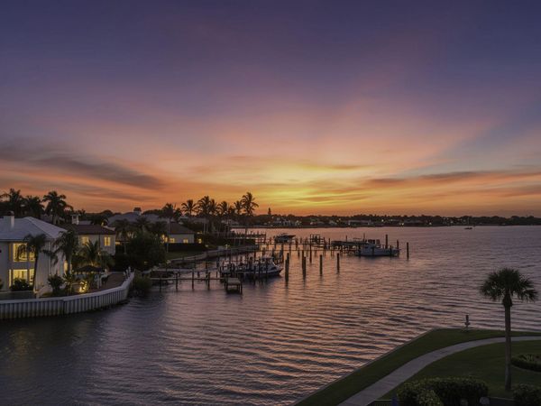 11390 Twelve Oaks Way, Unit 420, North Palm Beach, FL 33408