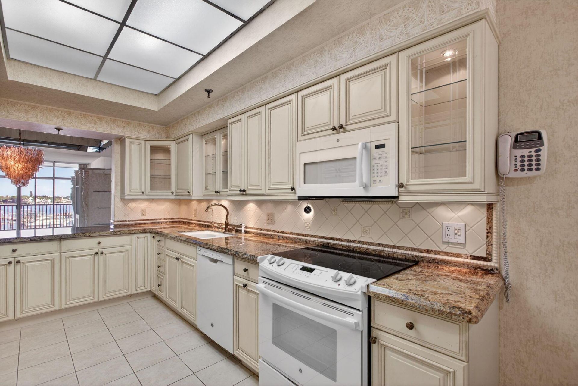 11390 Twelve Oaks Way, Unit 420, North Palm Beach, FL 33408 Photo