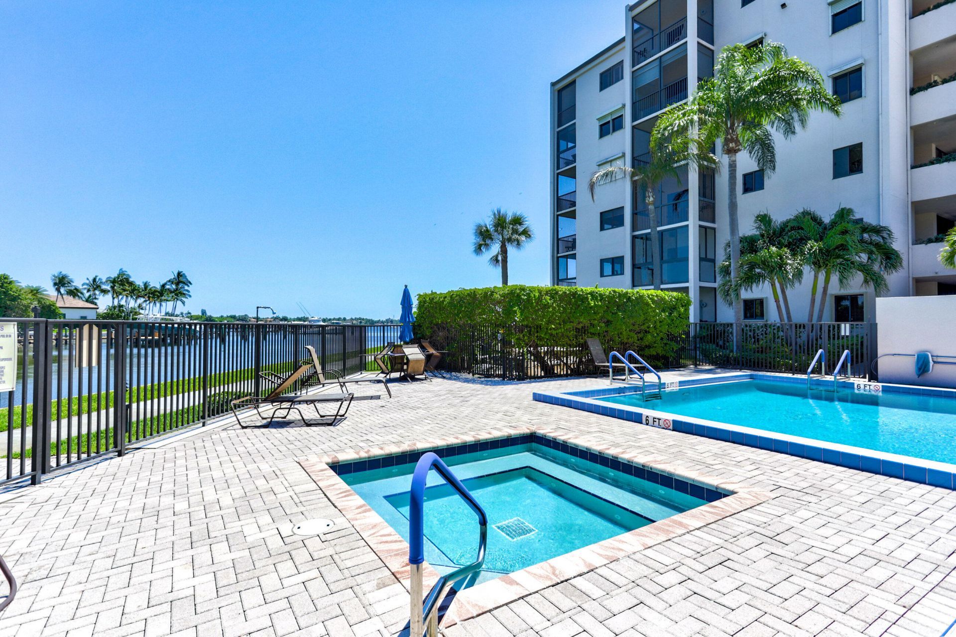 11390 Twelve Oaks Way, Unit 420, North Palm Beach, FL 33408 Photo