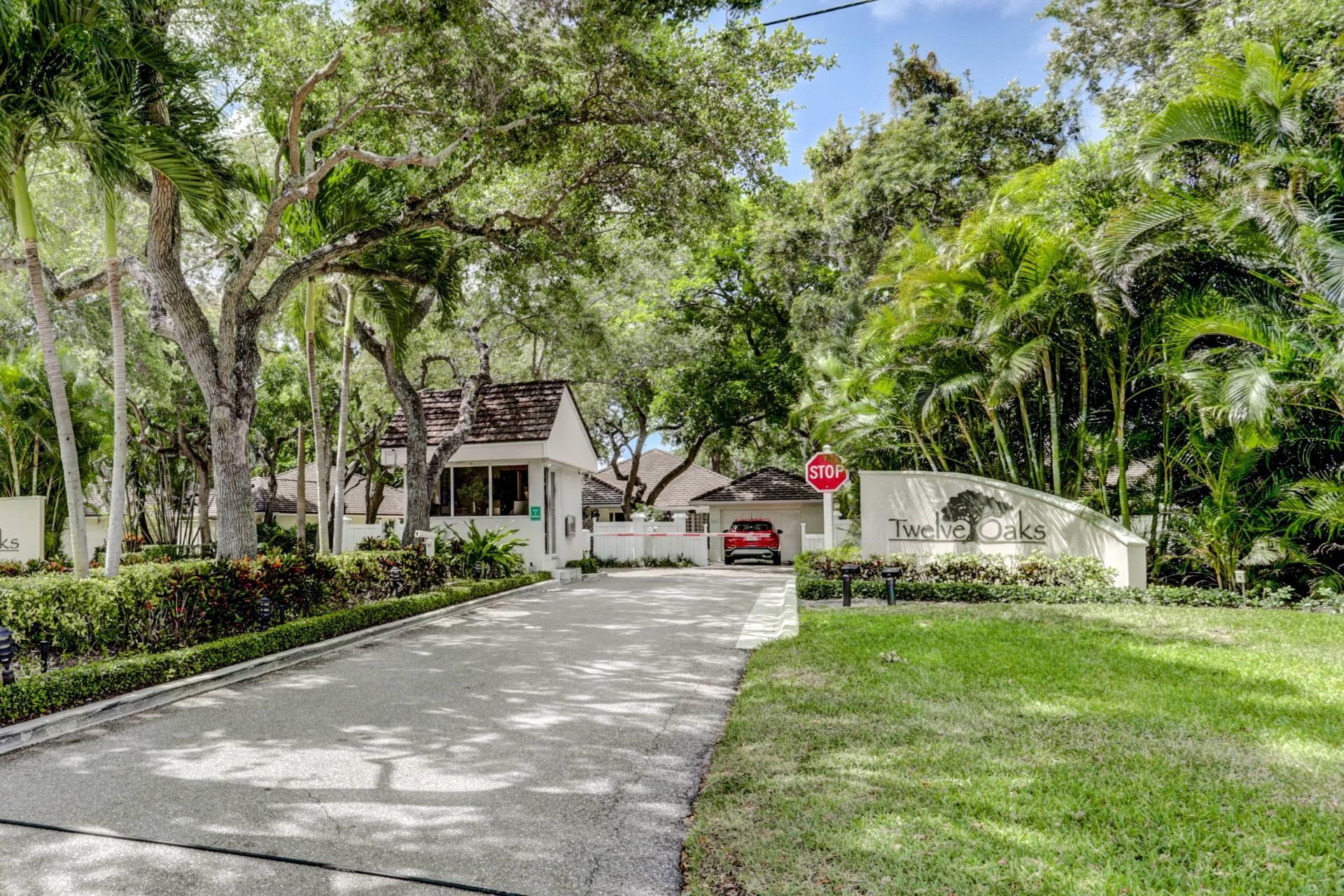 11390 Twelve Oaks Way, Unit 420, North Palm Beach, FL 33408 Photo