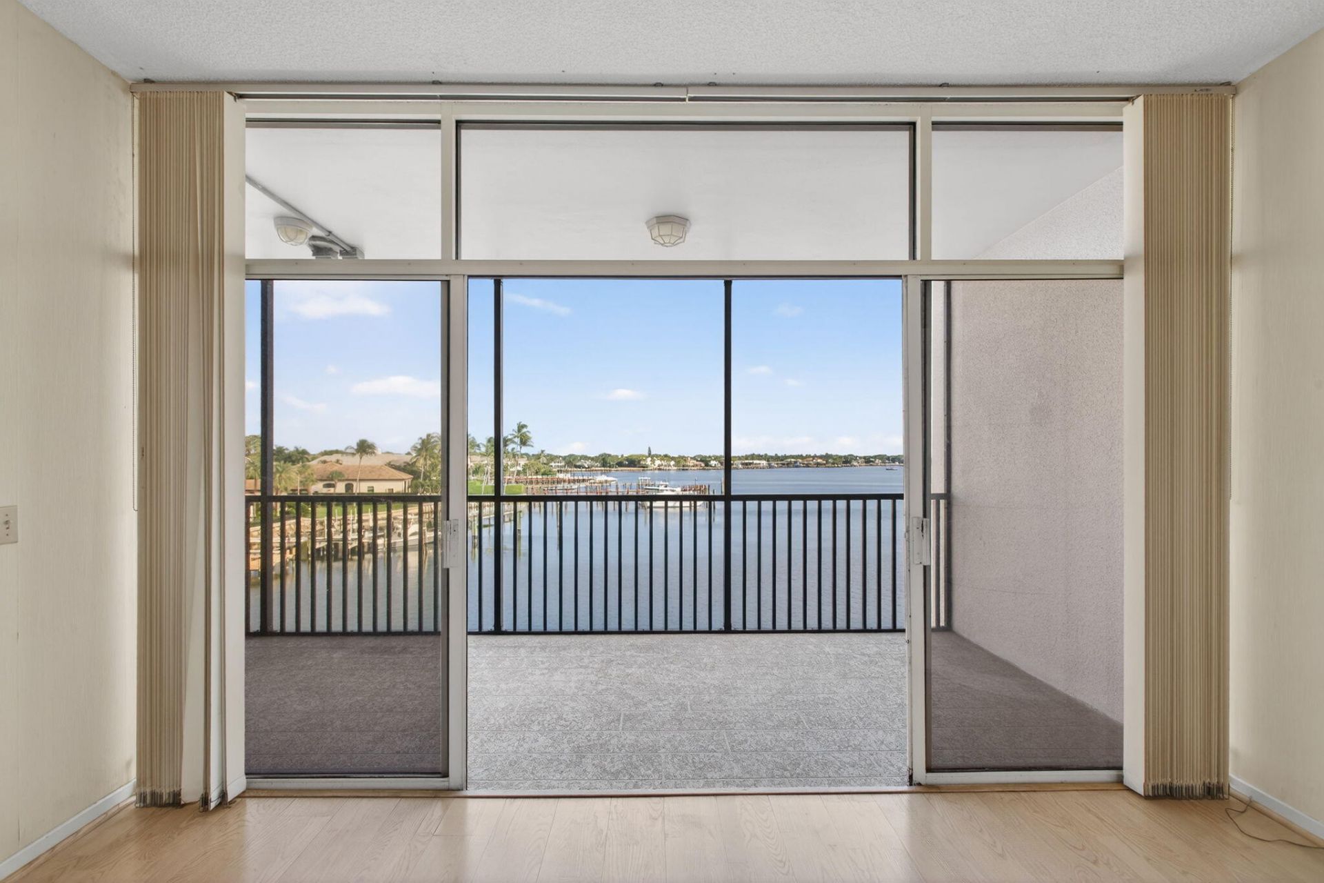 11390 Twelve Oaks Way, Unit 420, North Palm Beach, FL 33408 Photo