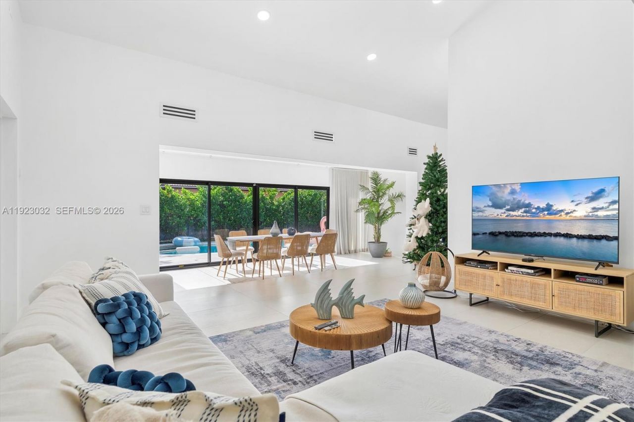 210 NE 107 St, Miami Shores, FL 33161 Photo