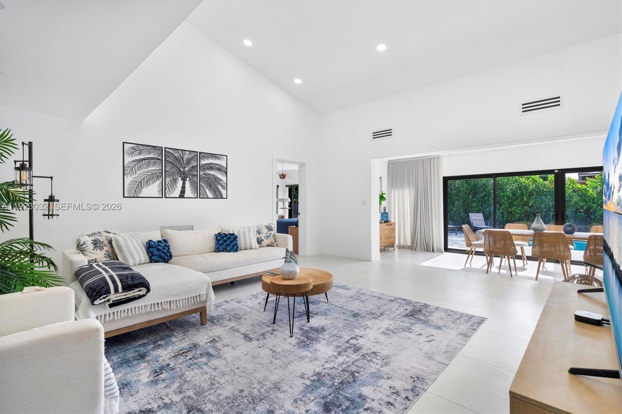 210 NE 107 St, Miami Shores, FL 33161 Photo