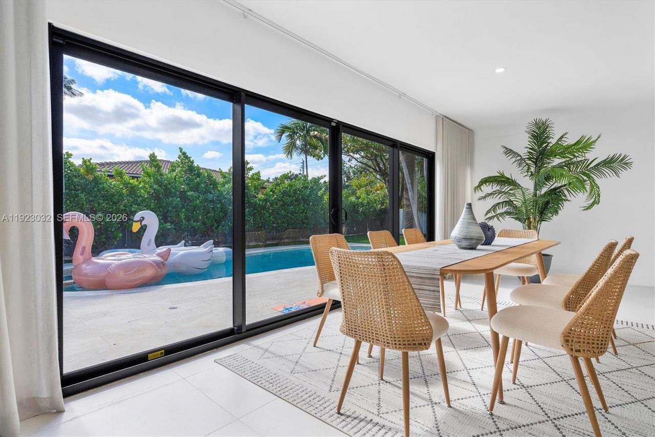 210 NE 107 St, Miami Shores, FL 33161 Photo