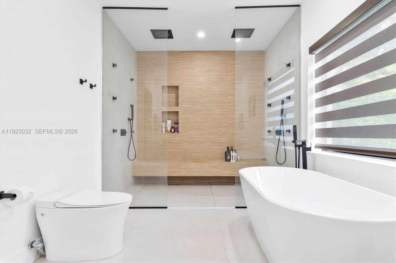 210 NE 107 St, Miami Shores, FL 33161 Photo