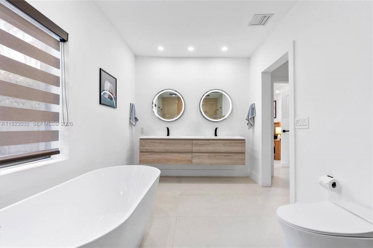 210 NE 107 St, Miami Shores, FL 33161 Photo