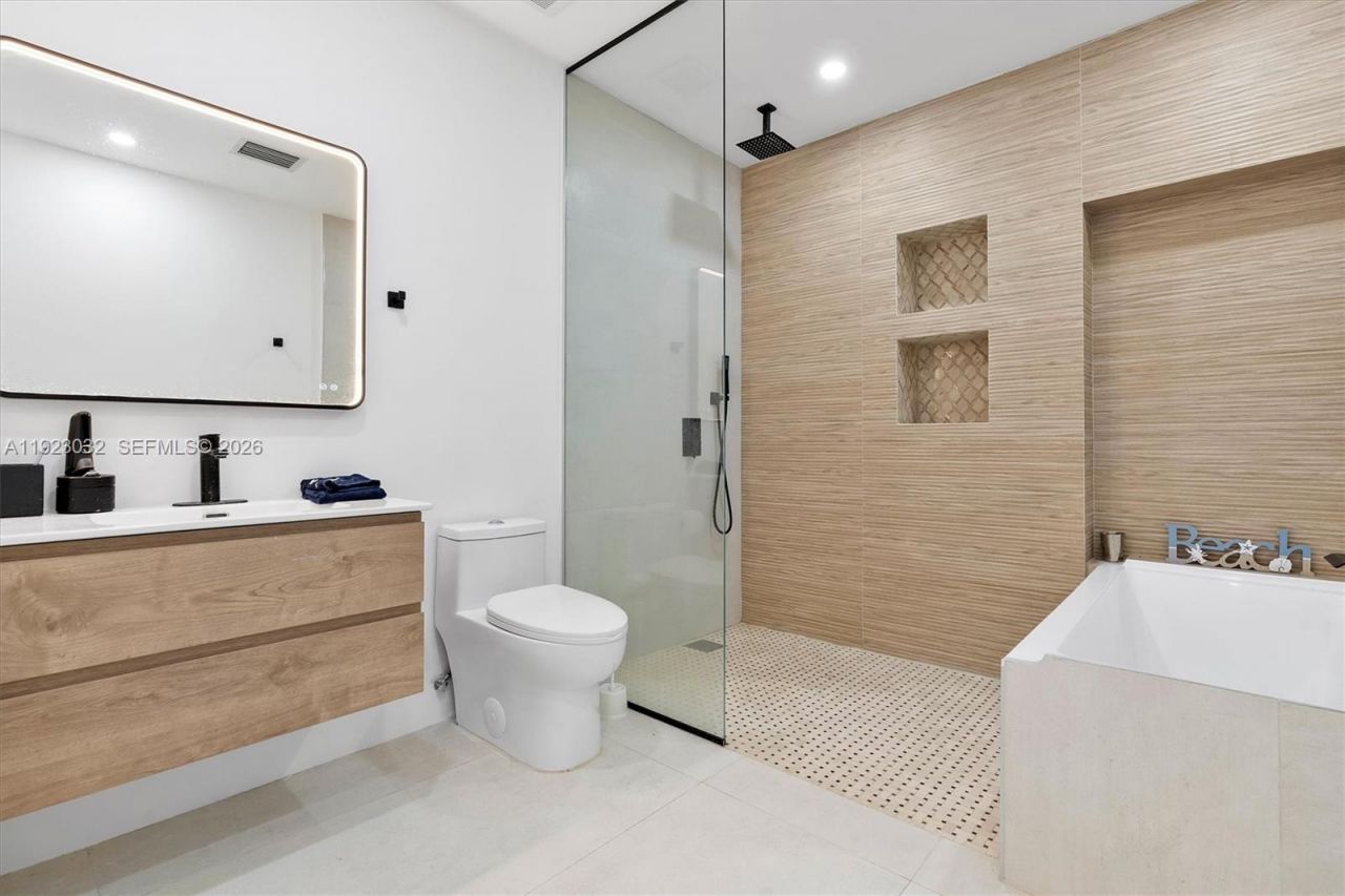 210 NE 107 St, Miami Shores, FL 33161 Photo