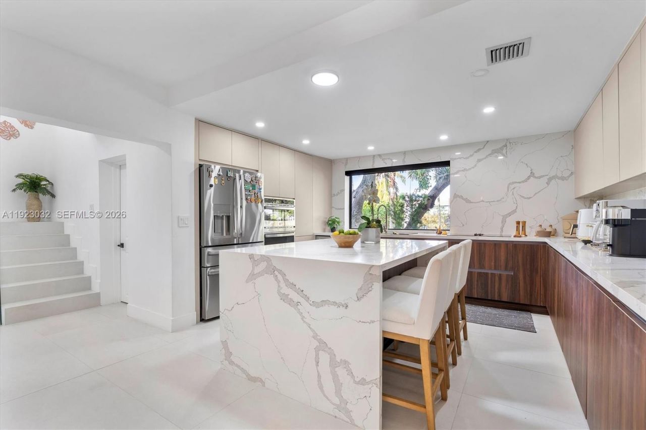 210 NE 107 St, Miami Shores, FL 33161 Photo