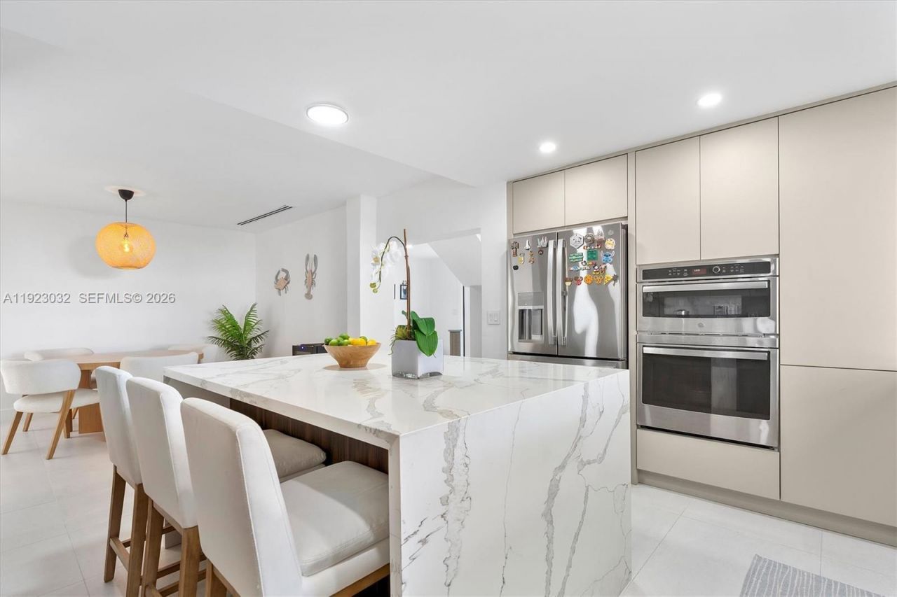 210 NE 107 St, Miami Shores, FL 33161 Photo