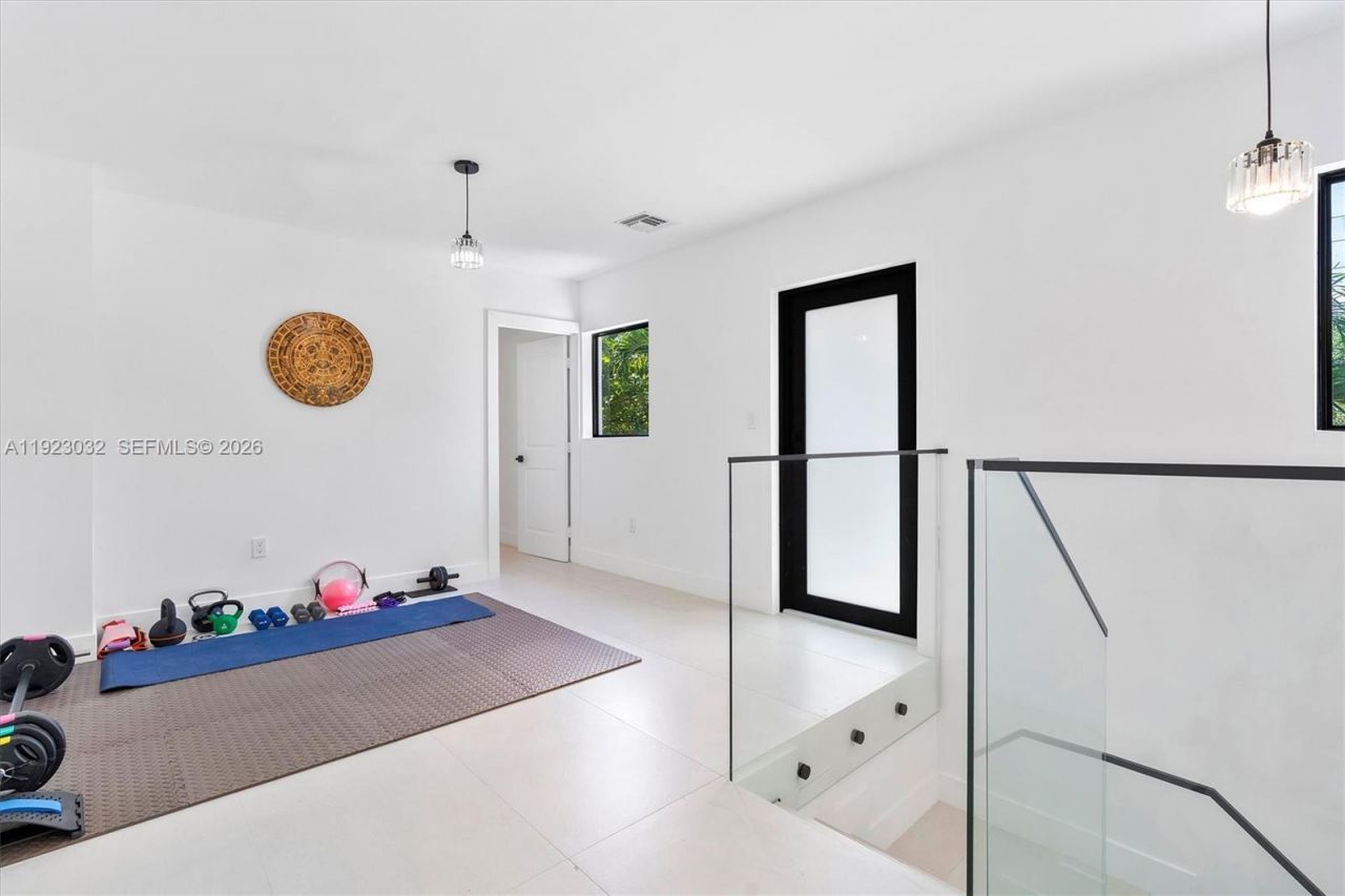 210 NE 107 St, Miami Shores, FL 33161 Photo