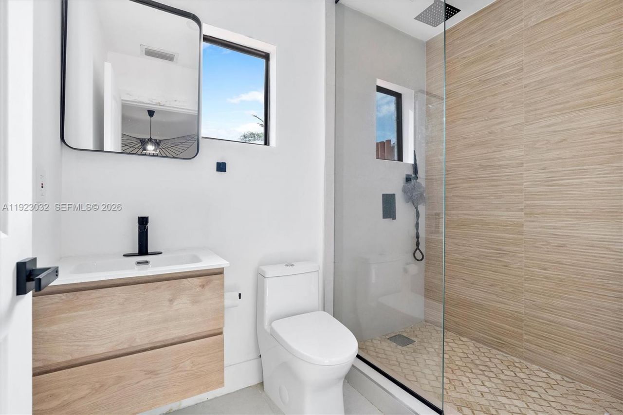 210 NE 107 St, Miami Shores, FL 33161 Photo