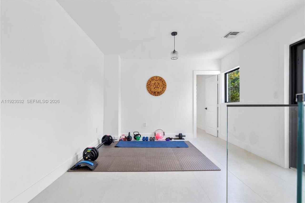 210 NE 107 St, Miami Shores, FL 33161 Photo