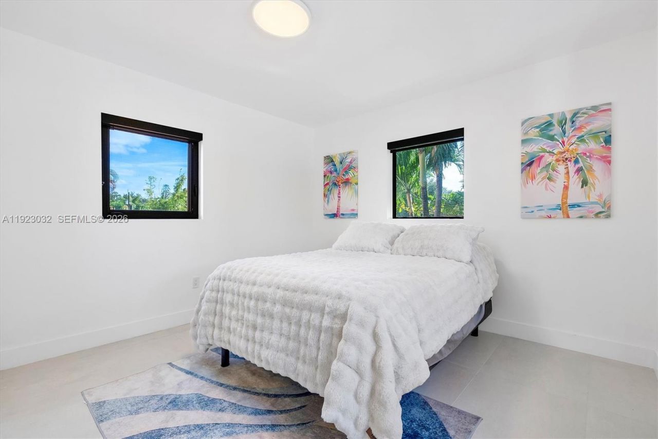 210 NE 107 St, Miami Shores, FL 33161 Photo