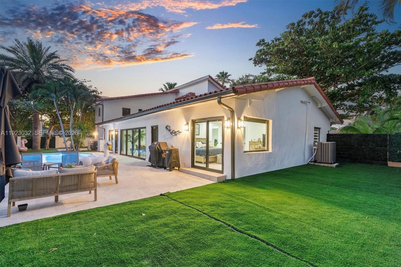 210 NE 107 St, Miami Shores, FL 33161 Photo