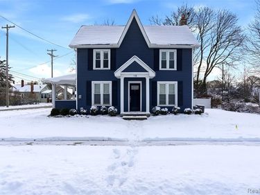 18 Park Street, Oxford Vlg, MI 48371