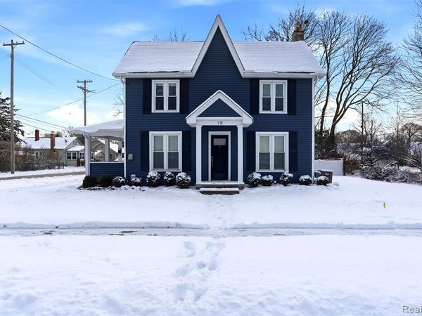 18 Park Street, Oxford Vlg, MI 48371