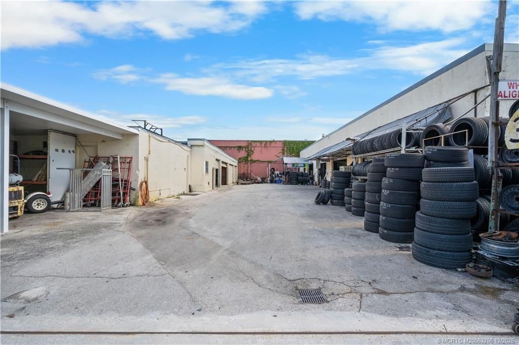 3173 SE Railroad Avenue, Stuart, FL 34997 Photo