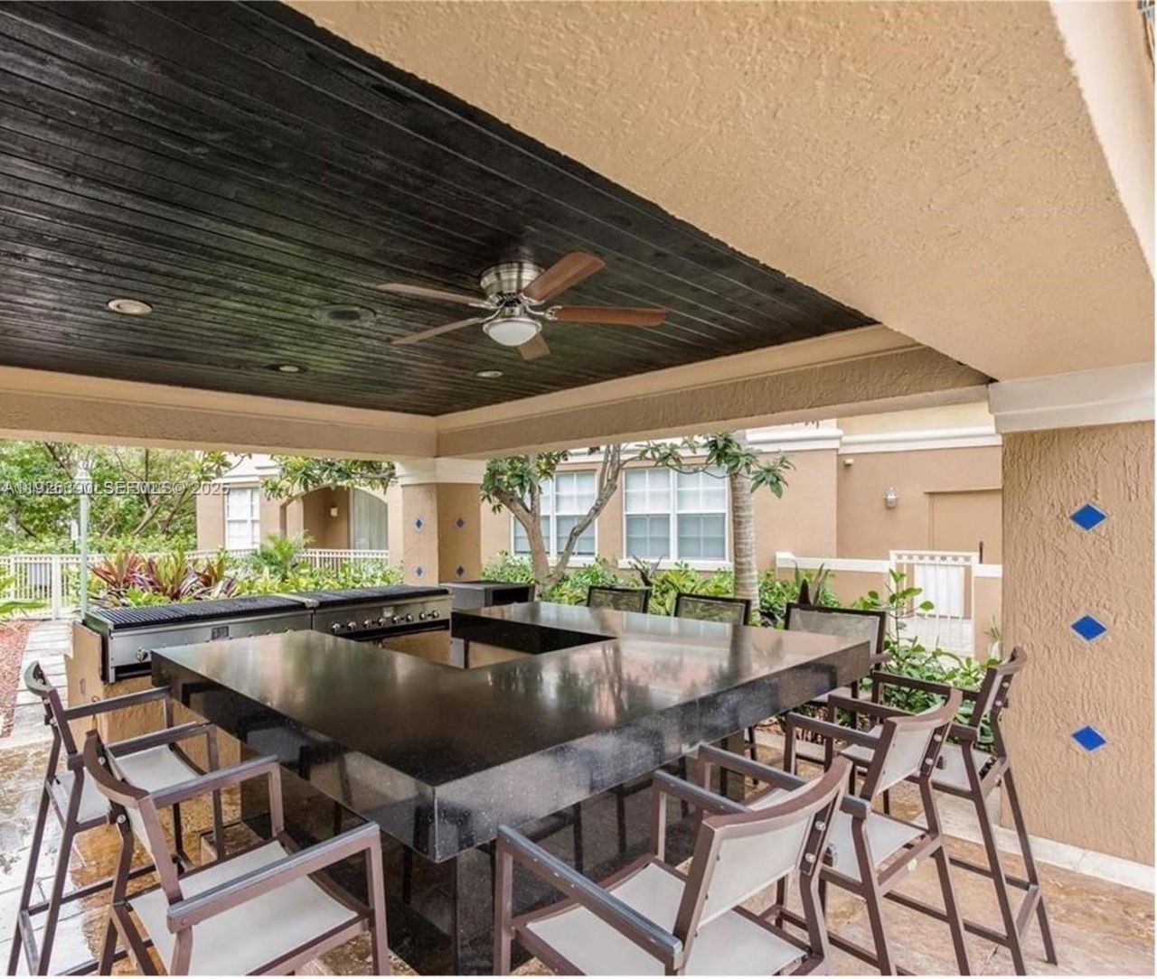 19655 E Country Club Dr, Unit 6107, Aventura, FL 33180 Photo