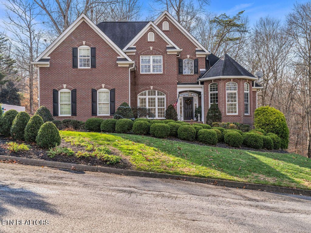 10 Hawthorne Place, Norris, TN 37828 Main Photo