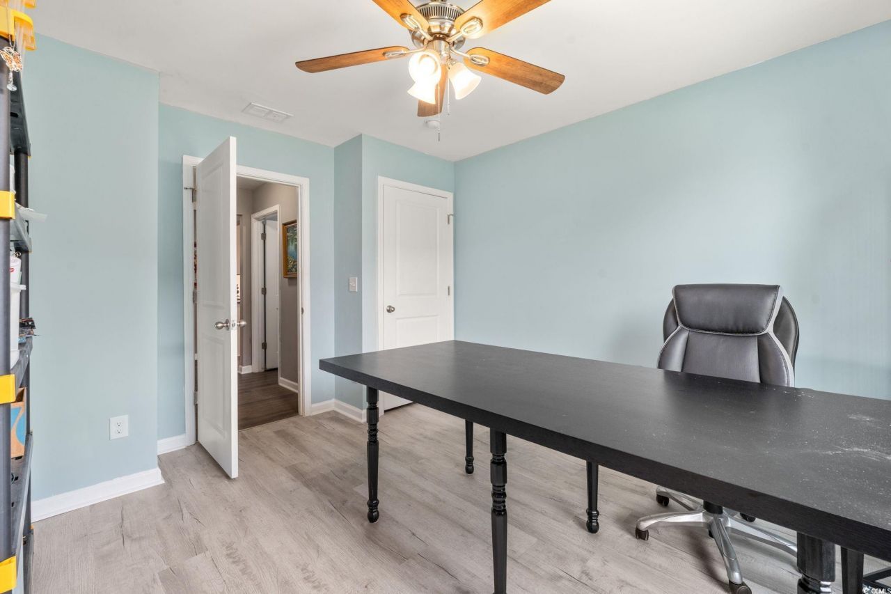 568 Mossbank Loop Photo 14