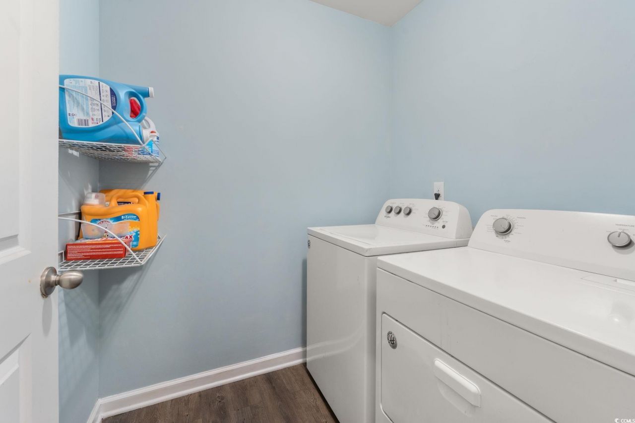 568 Mossbank Loop Photo 16