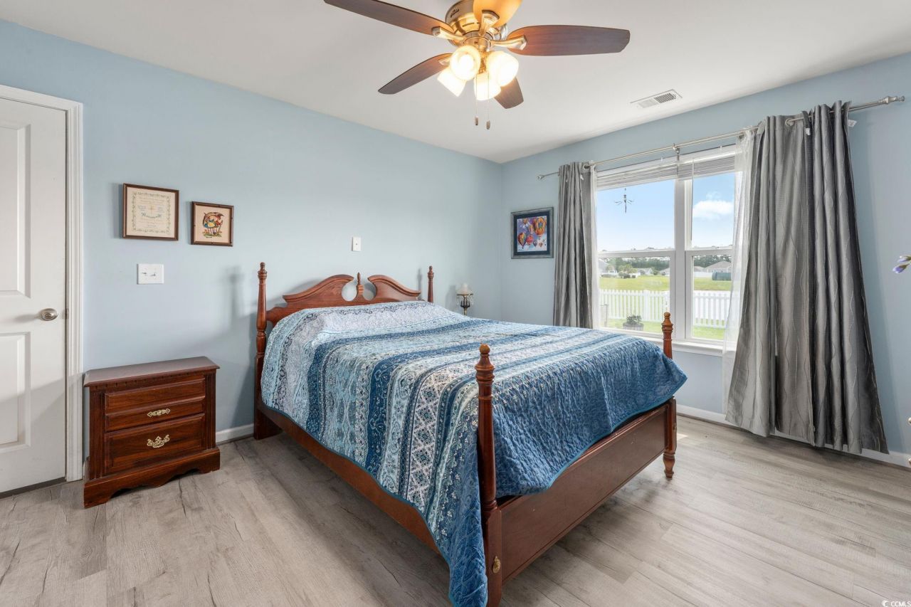 568 Mossbank Loop Photo 20