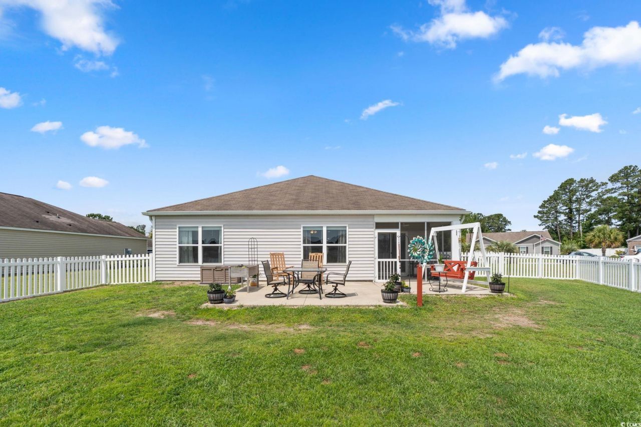 568 Mossbank Loop Photo 27