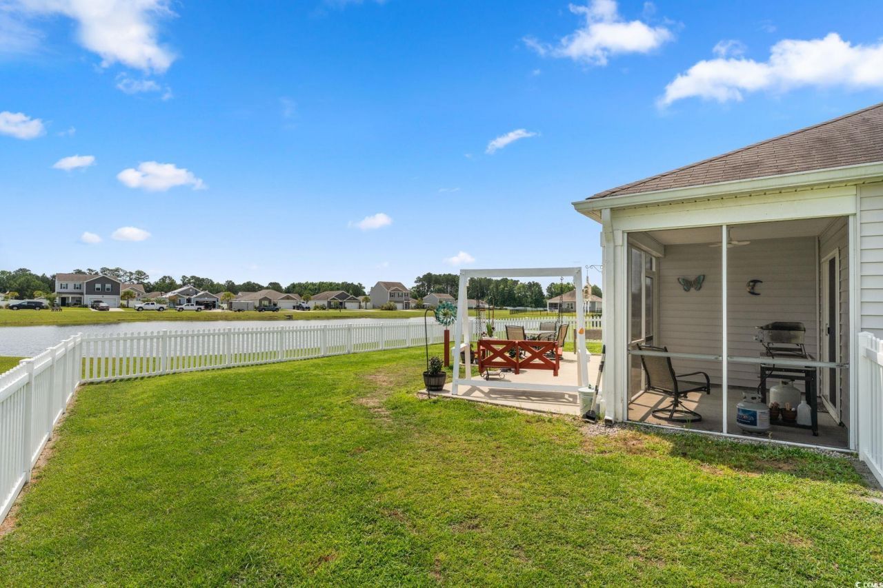 568 Mossbank Loop Photo 28