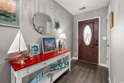 568 Mossbank Loop photo 4