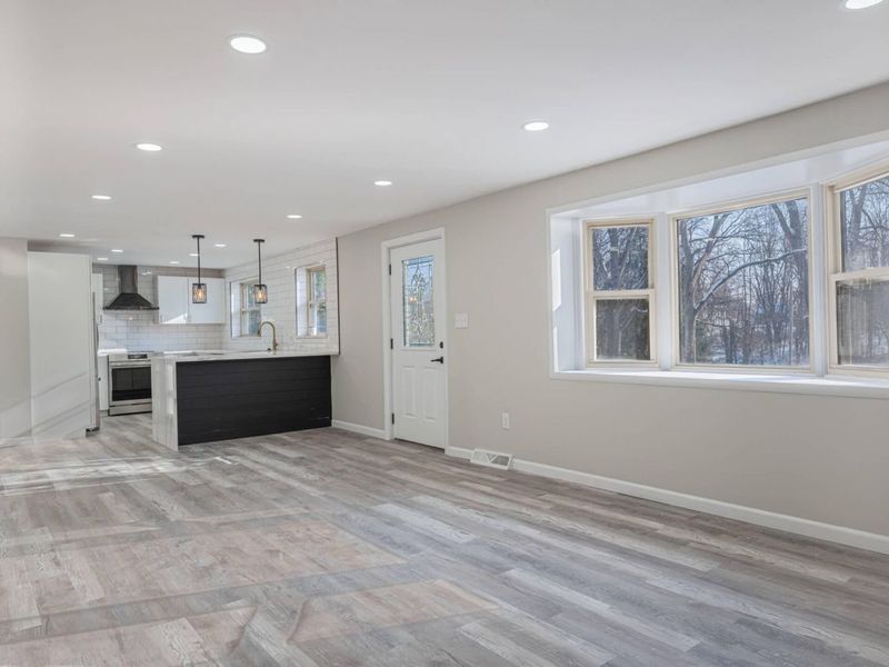 5125 Shiloh Springs Road, Dayton, OH 45426 Photo 9