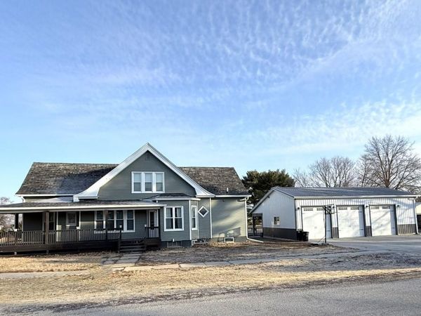 109 E WEST Street, Oneida, IL 61467